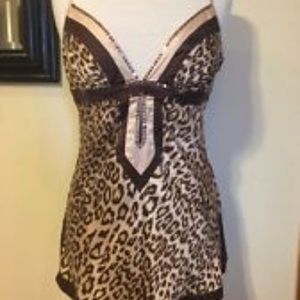 Leopard print Silk Bebe top